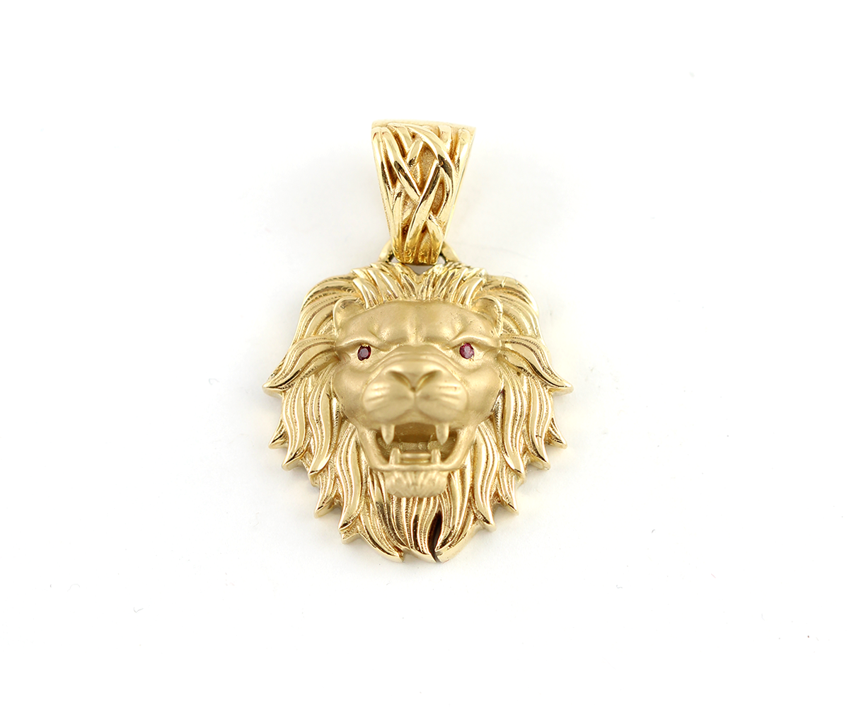 Pingente Leão com Rubis Naturais em Ouro amarelo 18K