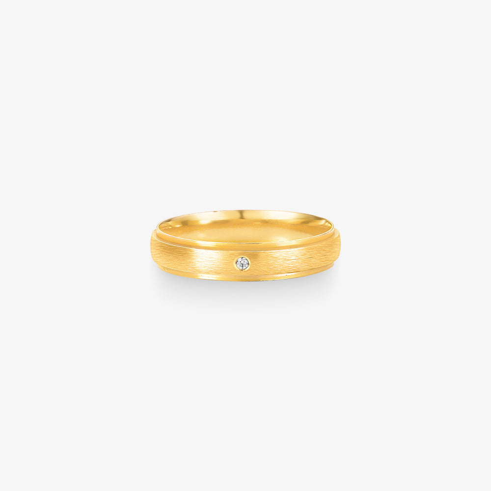 Aliança Luz Comfort com Pedras em Ouro Amarelo 18K, 4,10mm
